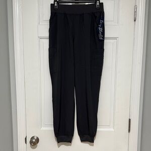 Easy Stretch Women’s Scrub Cargo Pants in Dark Grey